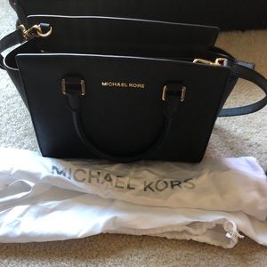 Michael Kors medium